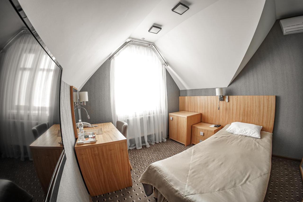 Kolobok Hotel Kniahynynok Buitenkant foto