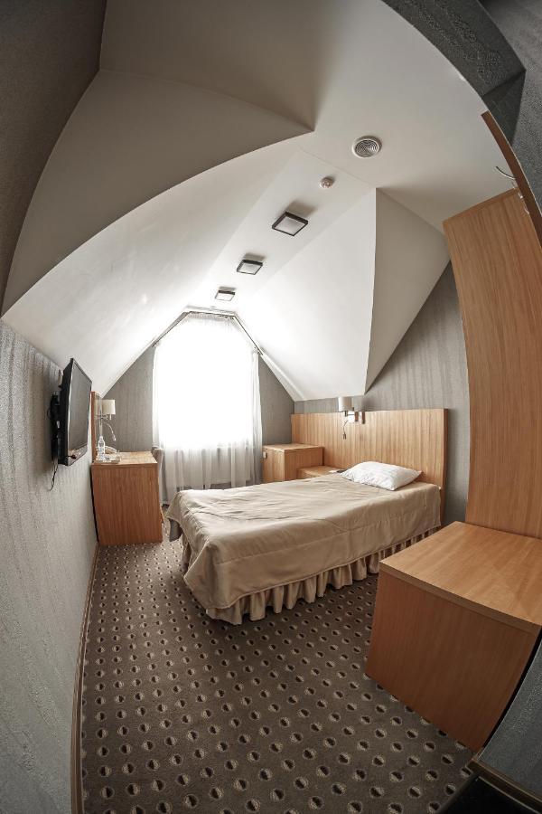 Kolobok Hotel Kniahynynok Buitenkant foto