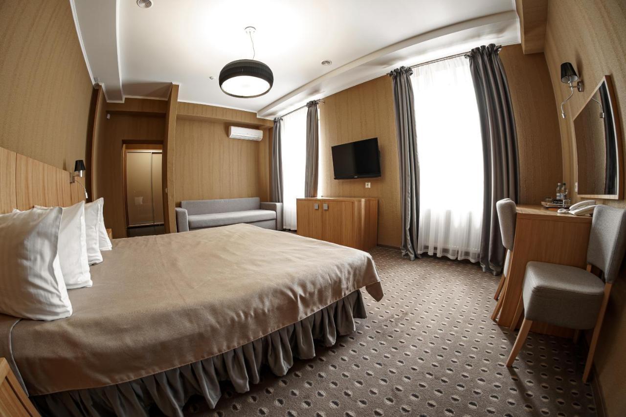 Kolobok Hotel Kniahynynok Buitenkant foto