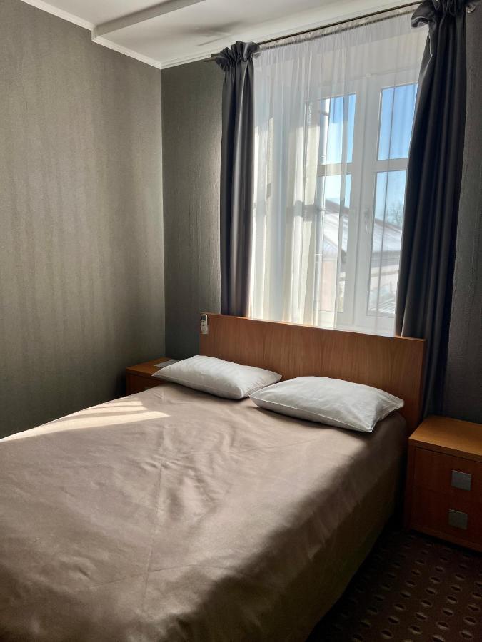 Kolobok Hotel Kniahynynok Buitenkant foto
